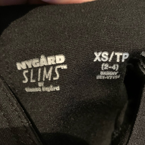 Nygard Slims Low Rise Black Jeggins - Picture 5 of 5